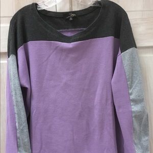 Colorblocked thermal knit T in lavender and grey